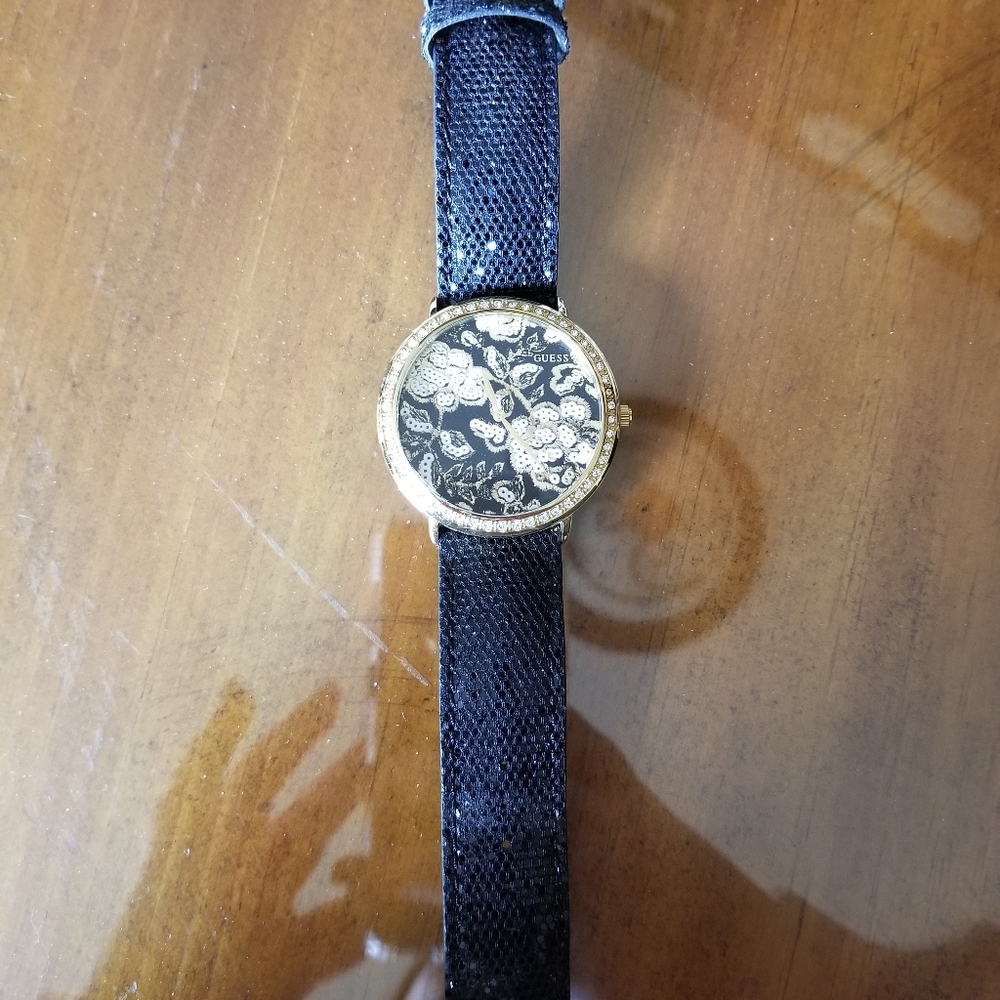 Guess Watch - Picture 2 of 3